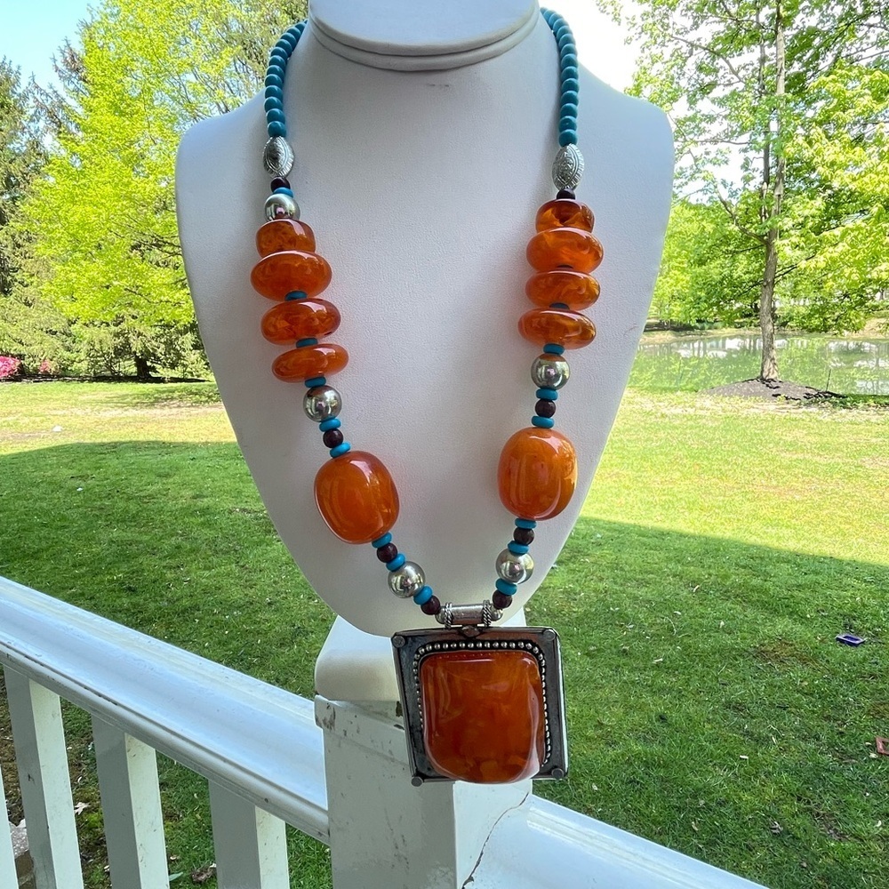 NECKLACE - Picture 3 of 7